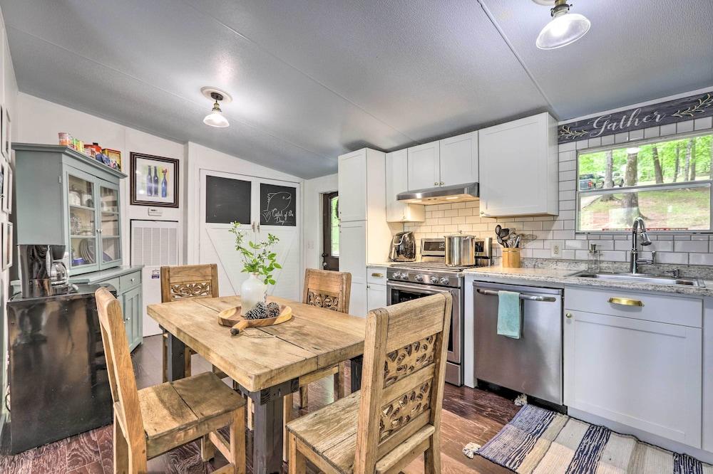 Lakefront Sparta Home: Fire Pit, Dock & Kayak