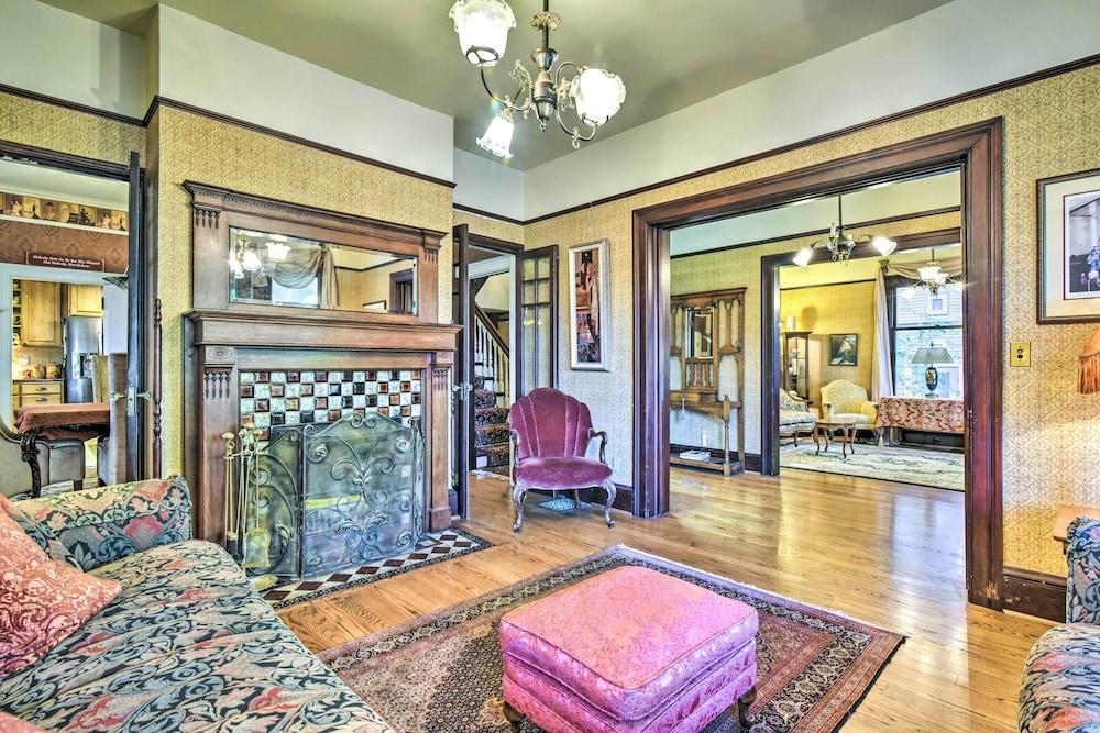 Historical Portland Home < 2 Mi to Downtown!