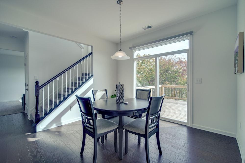 Modern Canton Home: 10 Mi to Lake Allatoona!