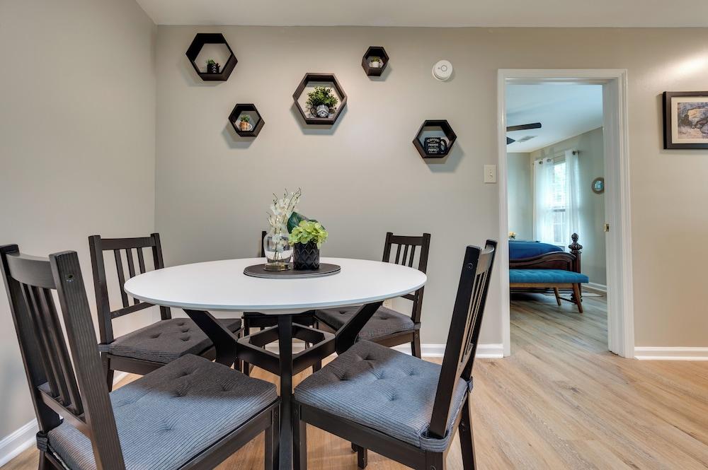 Cozy Georgia Abode w/ Patio & Grill, Near Golfing!