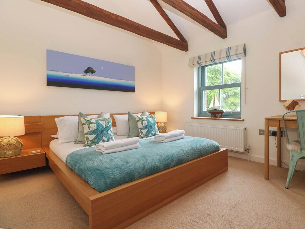 5 The Old Smokehouse