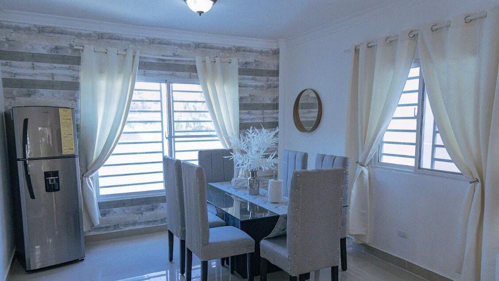 Luxury Rooftop Pool private secure Villa