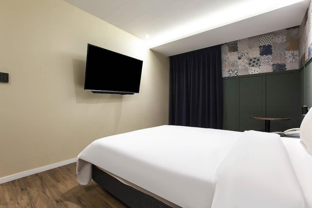 Dongdaemun Signature Tourist Hotel