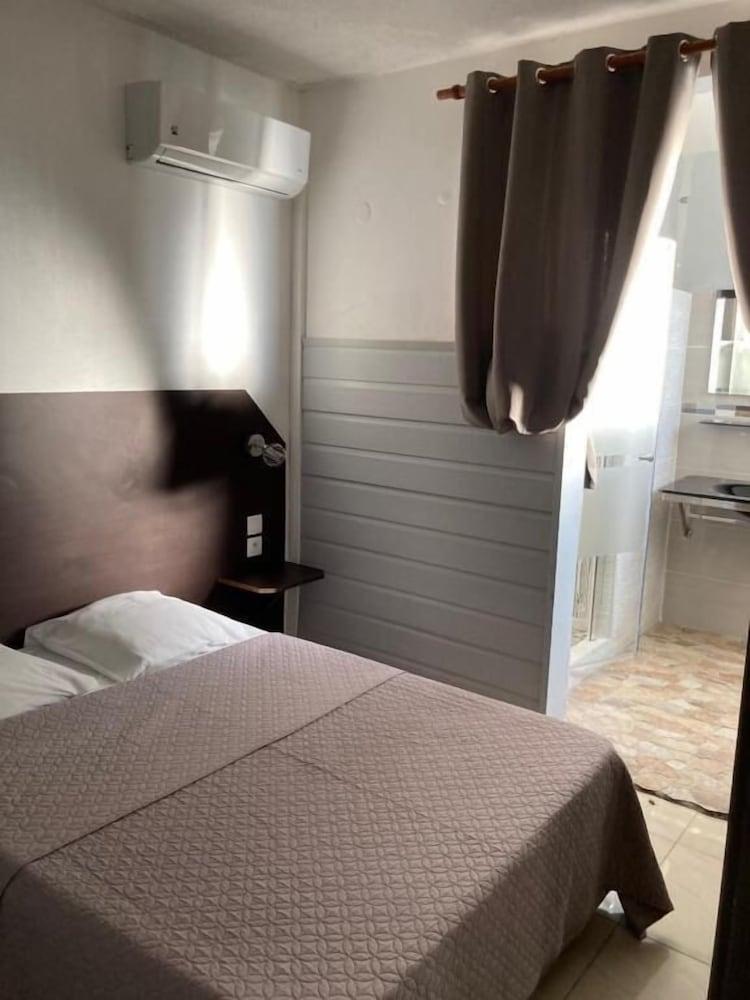 Hotel Gîtes Couleur Caraïbes