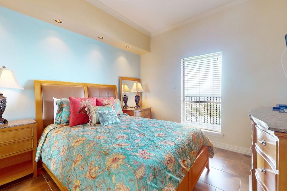 Suntide III Condominiums