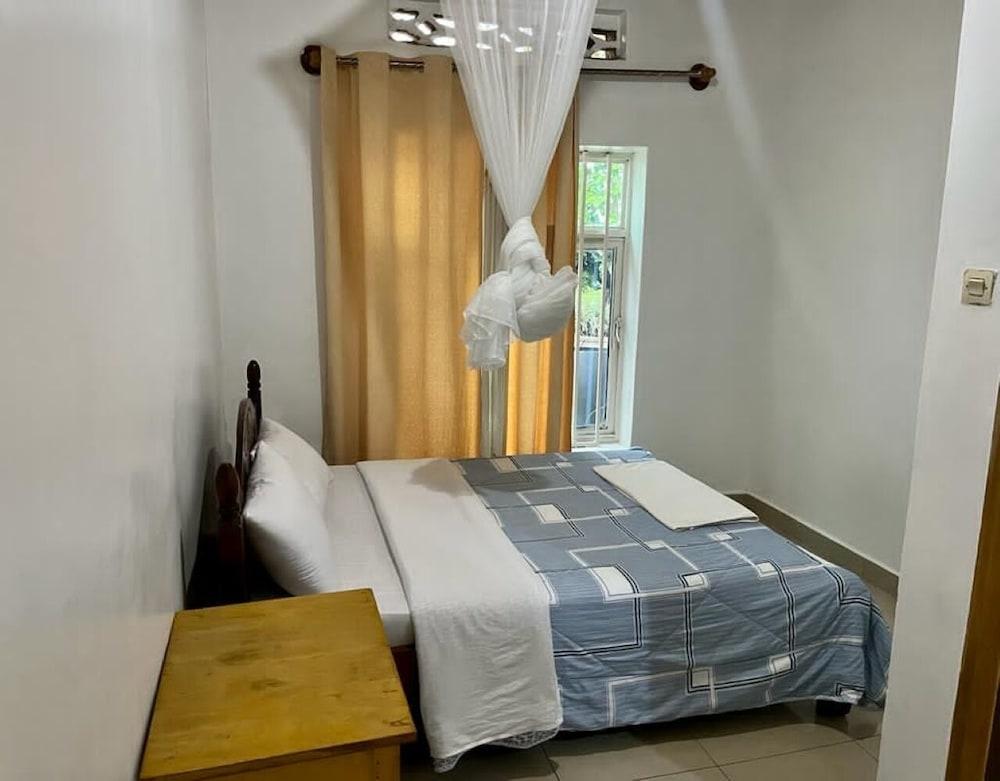 Charming 4-bed House in Kigali
