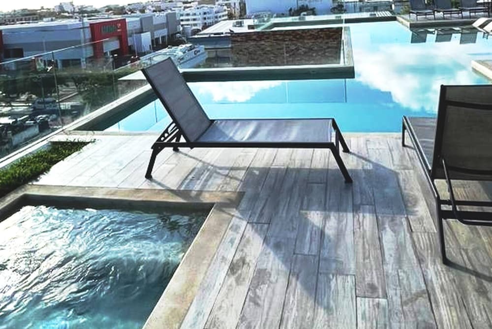 Luxurious Condo Studio 5 Minutes Beach