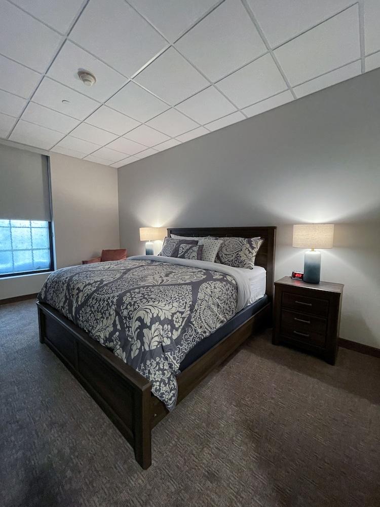 The Alonzo Ward Hotel