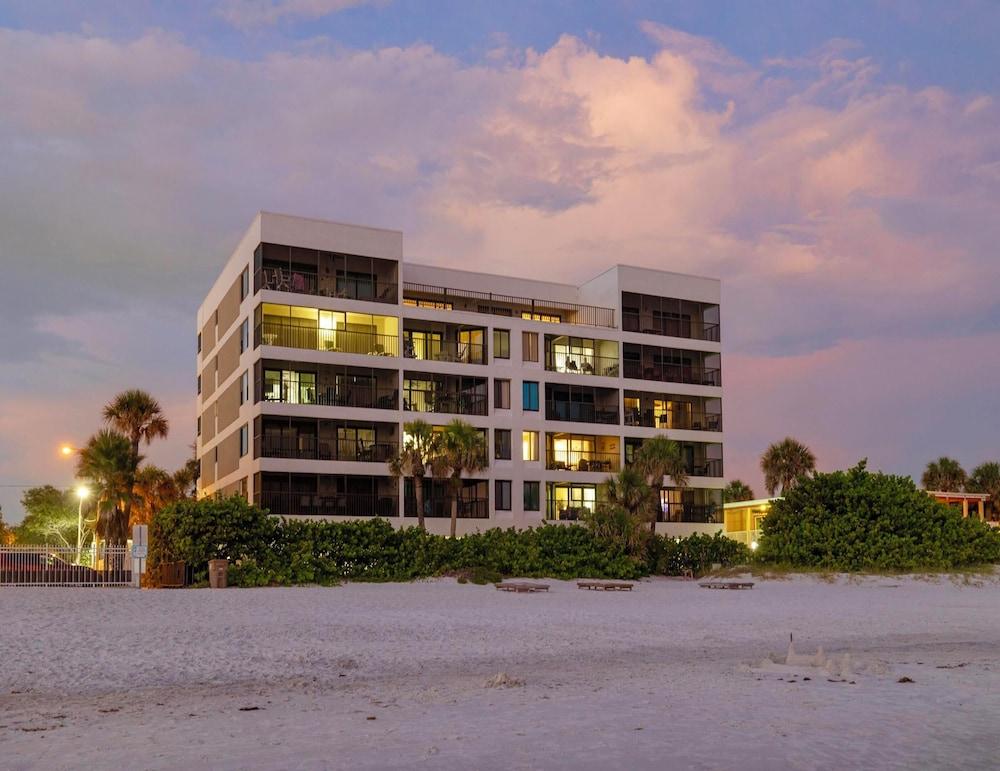 Arie Dam 404 by Ryson Vacation Rentals