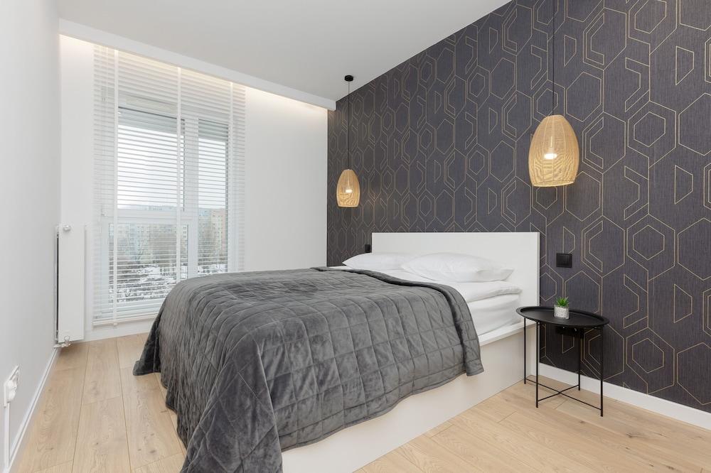 Loft Apartment With Parking by Renters