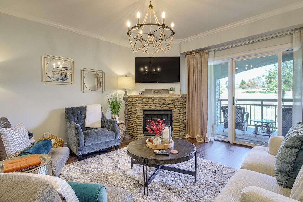 Elegant Pigeon Forge Condo w/ Golf Course View!