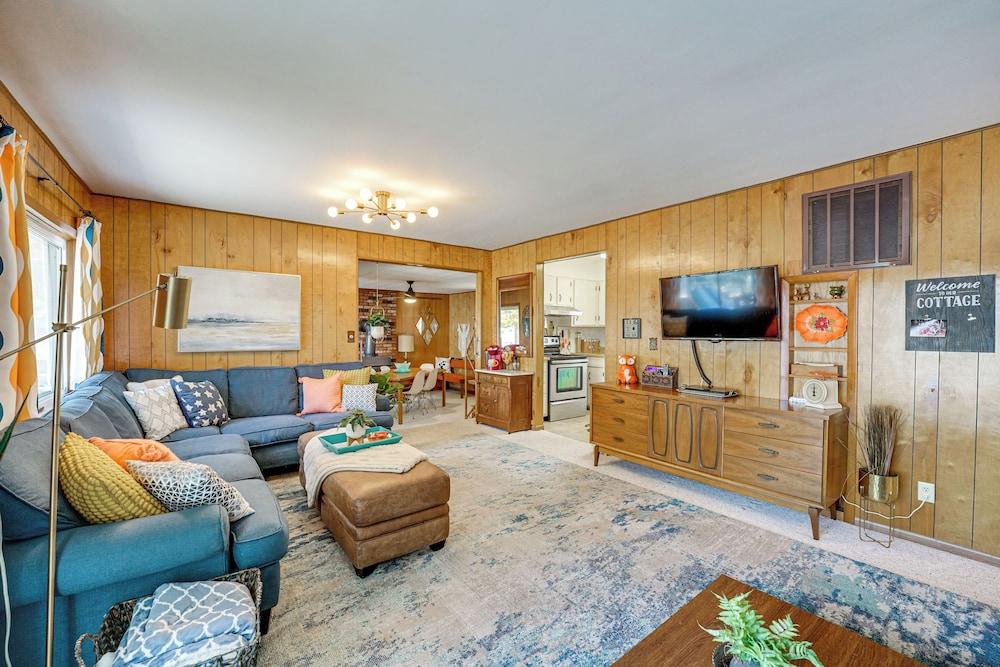 Bitely Cottage Rental: Fire Pit & Beach!