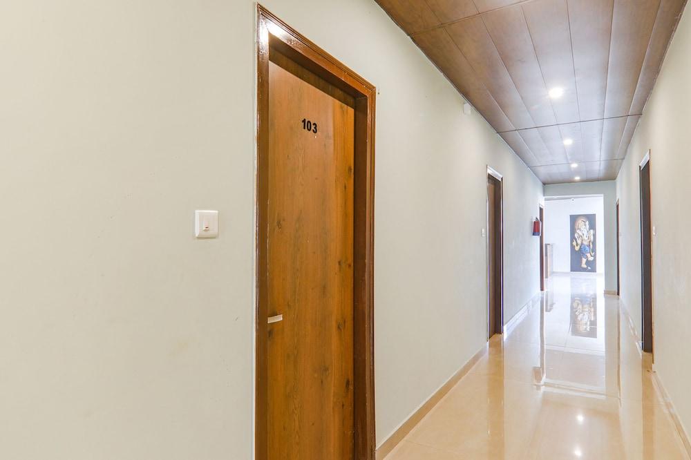 Fabhotel The Avr Grand