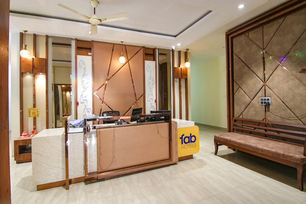 Fabhotel K9 Regency