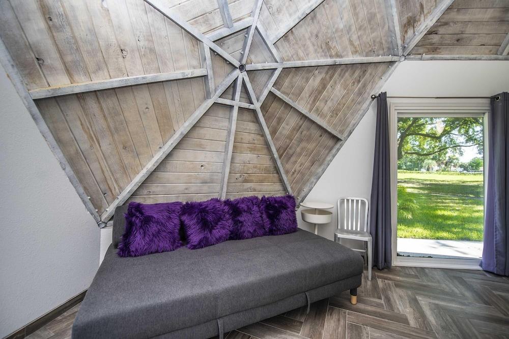 Studio 02 - Lake Sumner