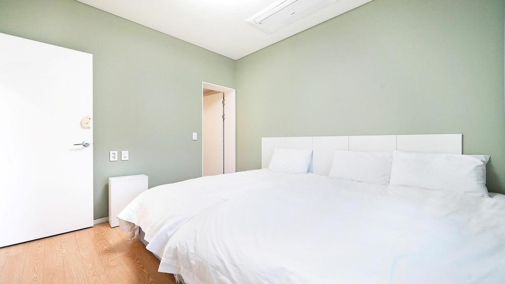 Gapyeong Pinetree Kids Pool Villa