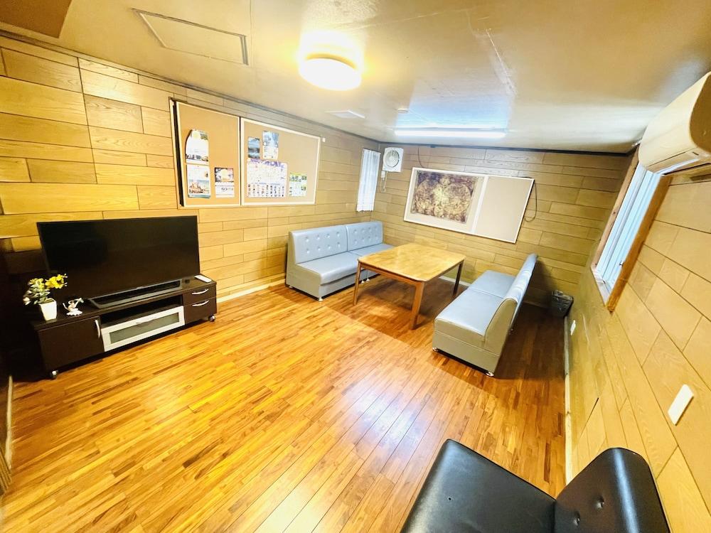 Starlight Hostel Endeavour