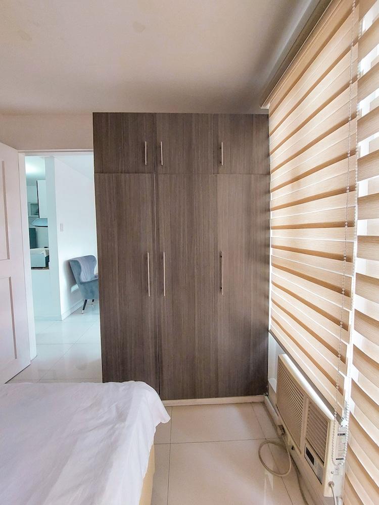 Manila Bay City View Room with Free Pool