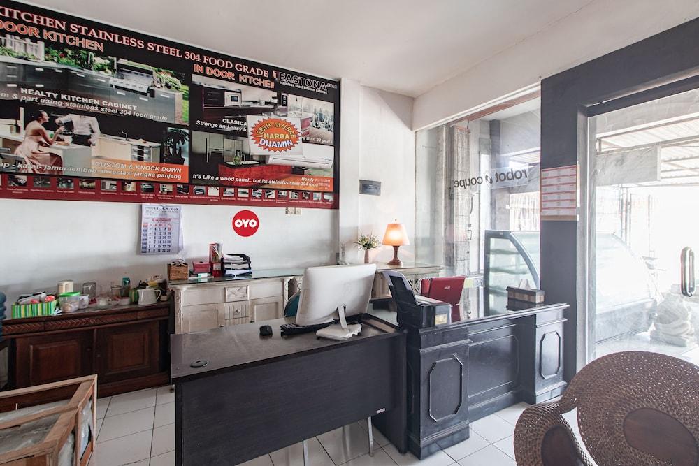 OYO 93433 Bunk Bed Bali