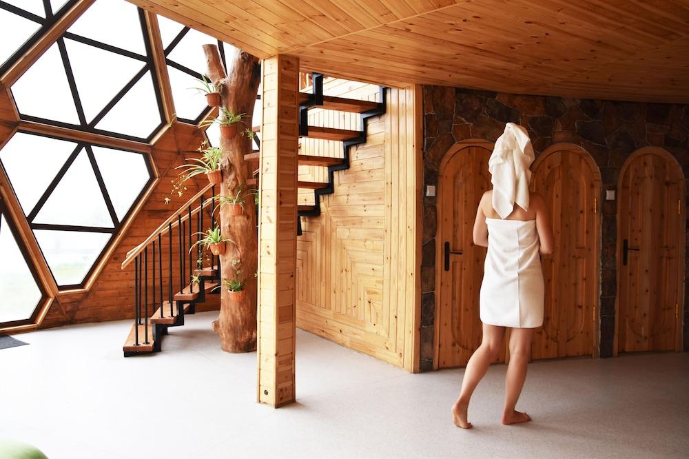 ViaVia Harganat Lodge