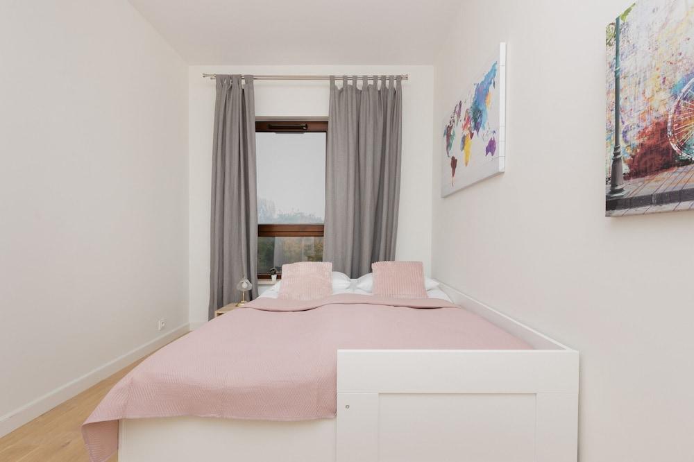 3 Bedroom Apartment by Renters