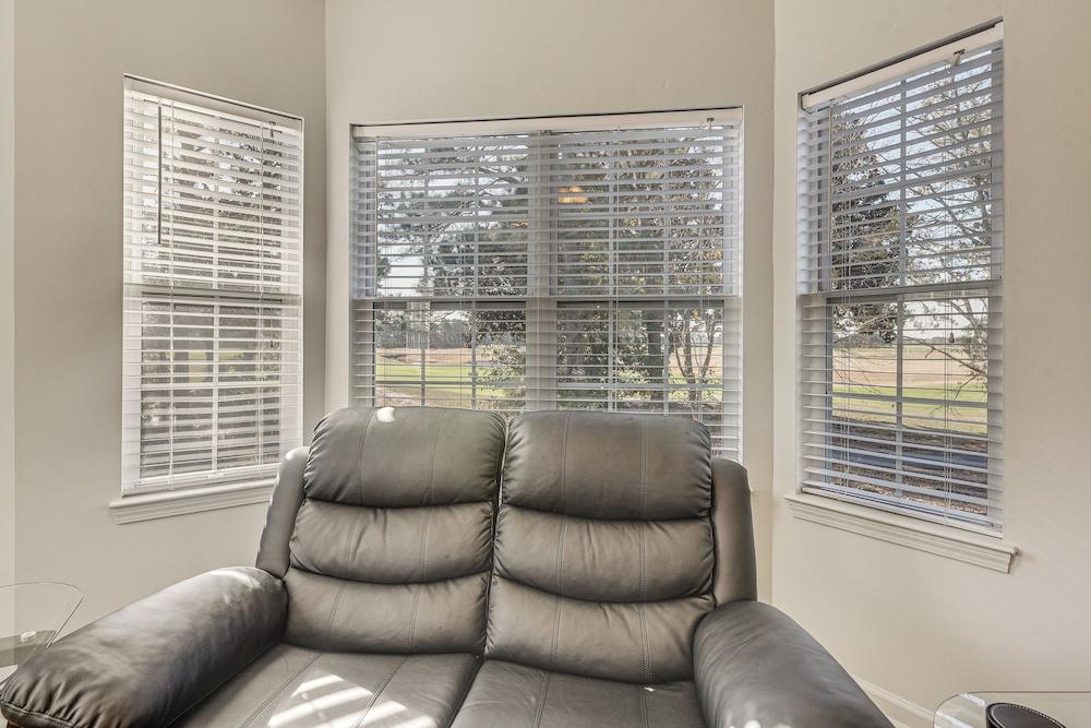 Legends Golf Condo ~ 10 Mi to Myrtle Beach Access!