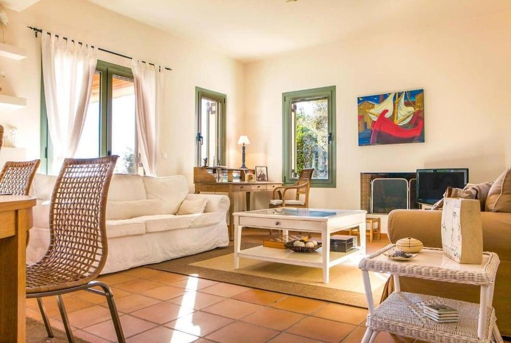 Villa Ionian Rose in Afrato