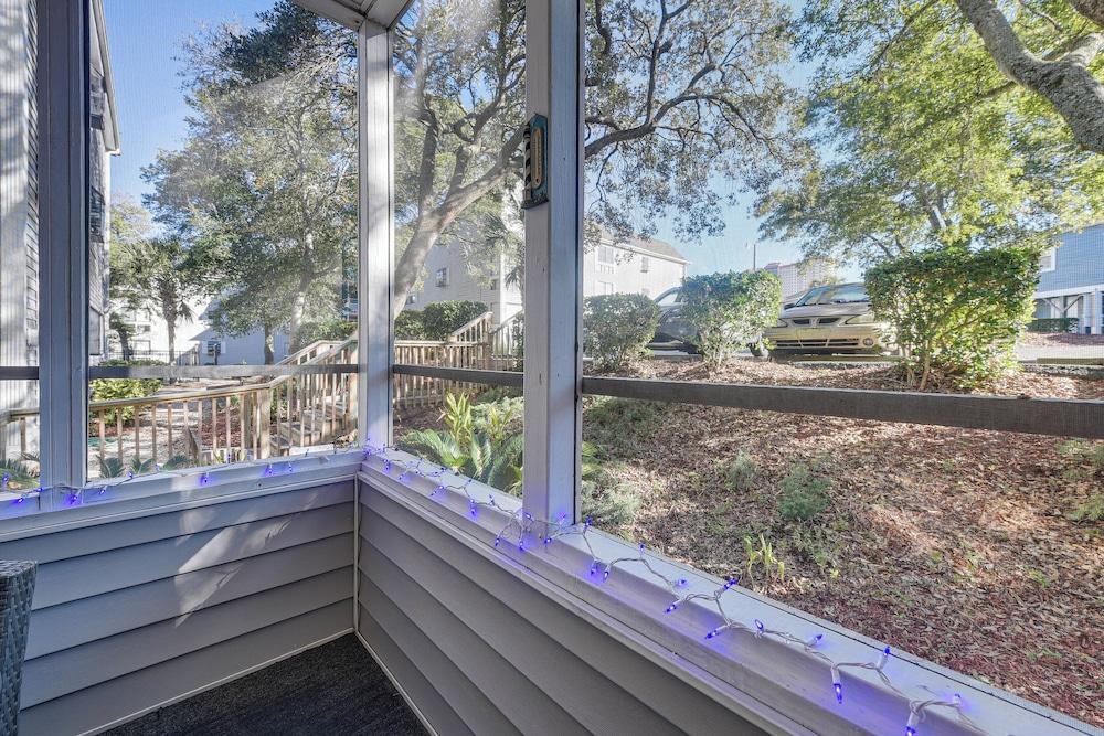 Arcadian Dunes 1st-floor Gem: Pool & Beach Access!