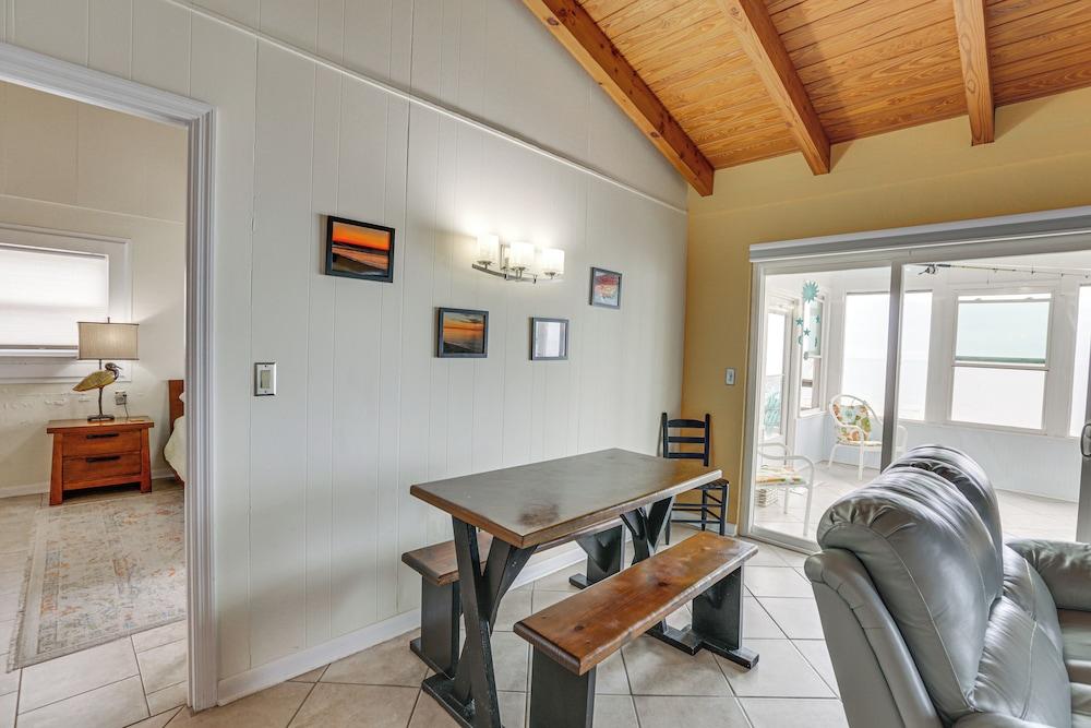 Beachfront Alligator Point Retreat: Steps to Sand!