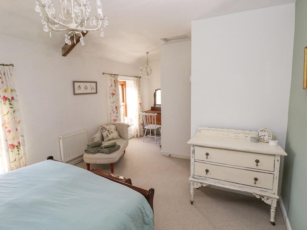 Hillside Holiday Cottage