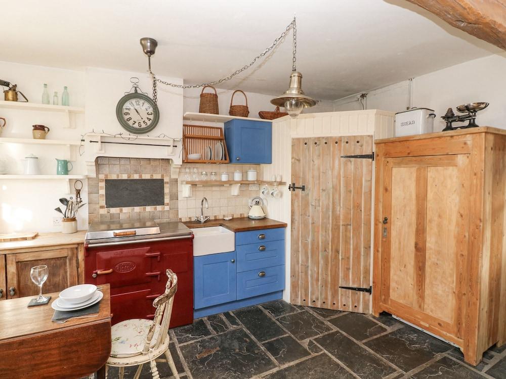 Hillside Holiday Cottage