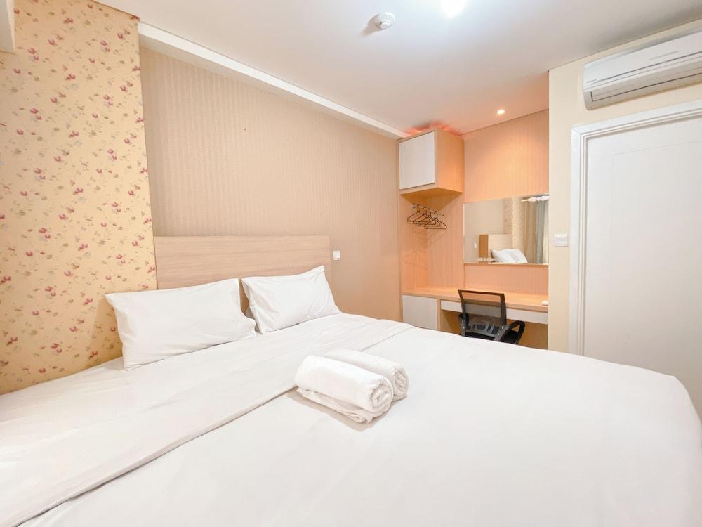 Minimalist 1Br Apartment Parahyangan Residence