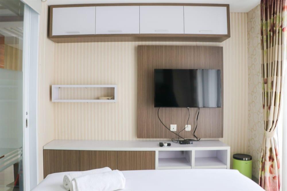 Spacious Combined 2Br Apartment Dago Suites