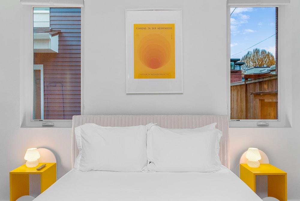 Calm Urban Abode steps to Volunteer Park