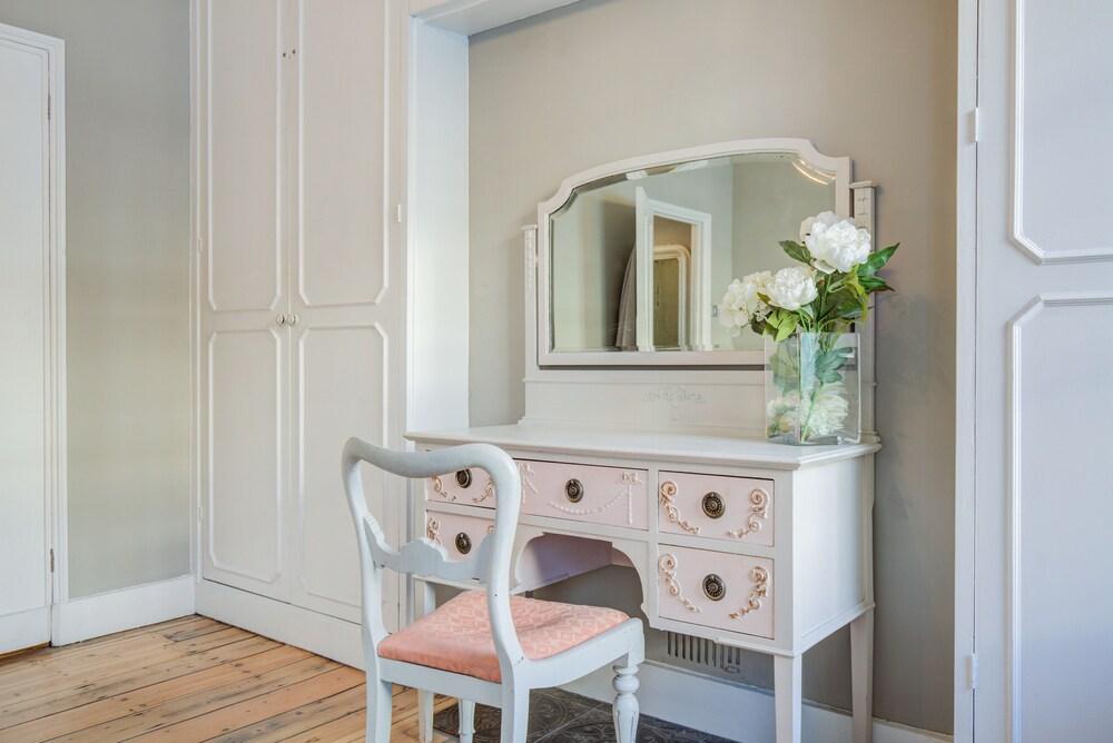 VICTORIA BELGRAVIA TOWNHOUSE