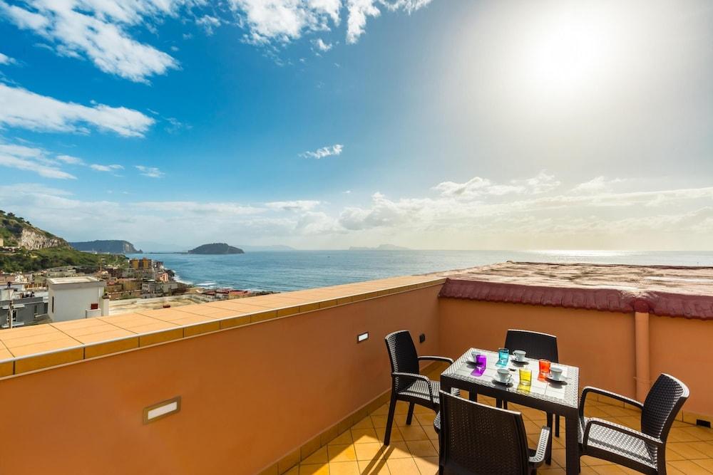 Nisida View Apartment