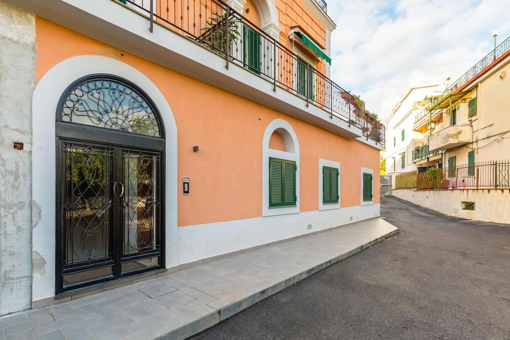 Nisida View Apartment