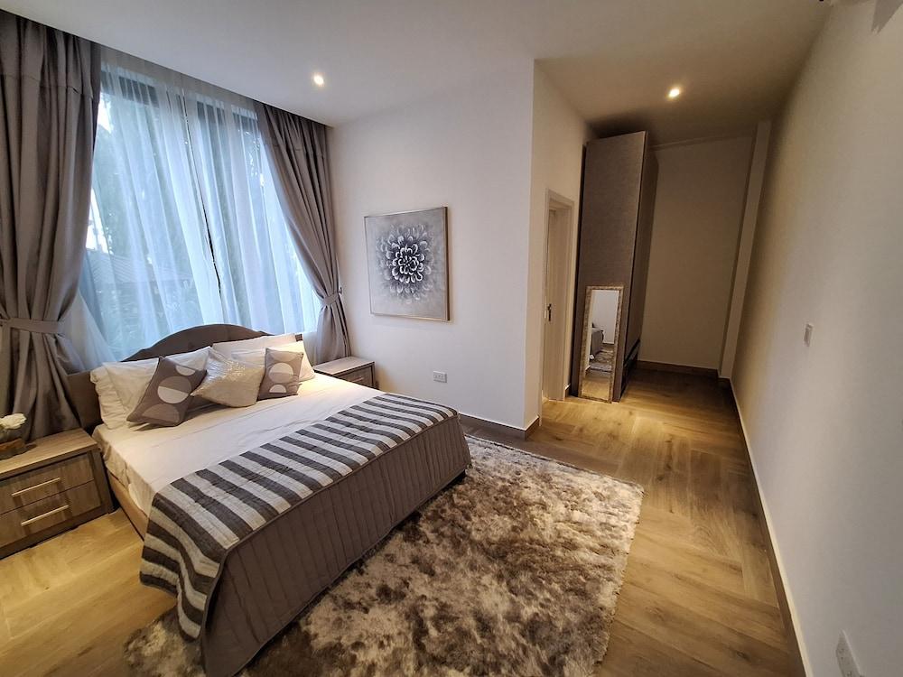 Victor Regents Apartment