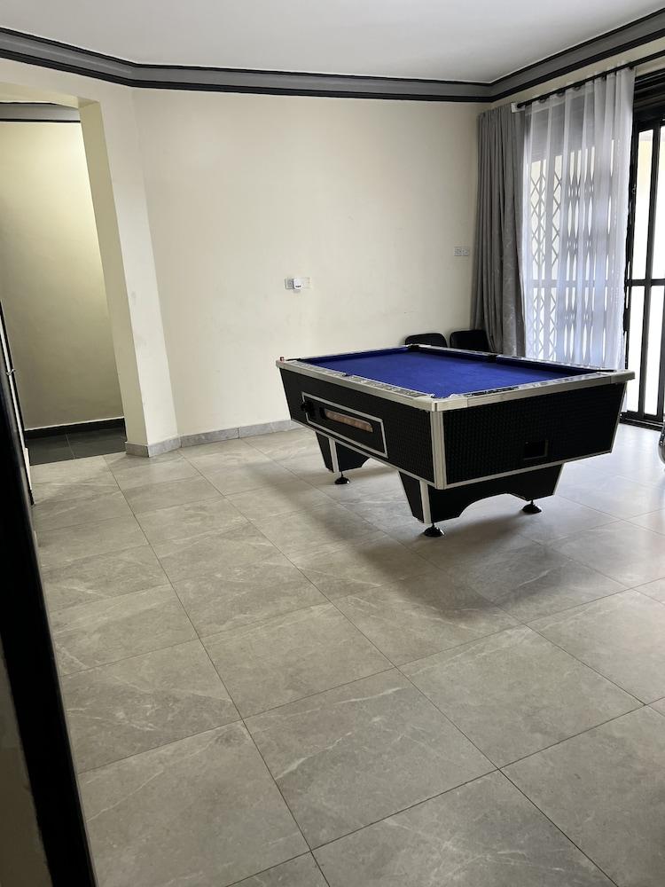 Inviting 9-bed Villa in Kampala