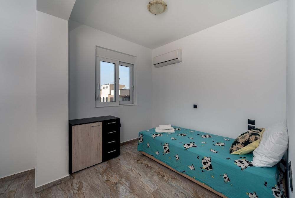 Sweet Home Apartments