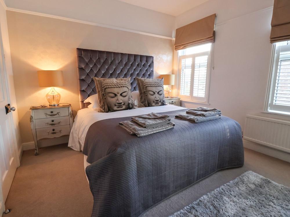 202 Salisbury Terrace