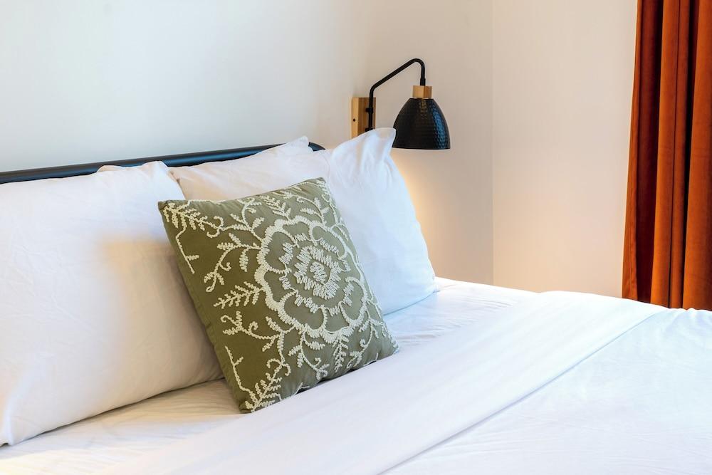 Unique Stays - 3658 Boul. Saint-Laurent