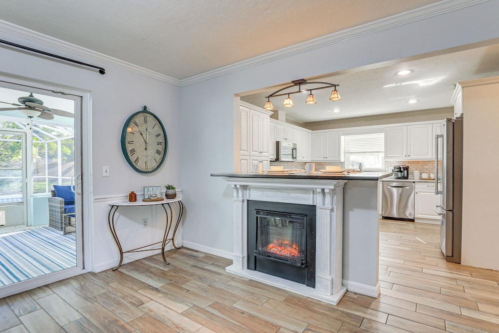 Pet-friendly Bradenton Home: Lanai w/ Heated Pool!