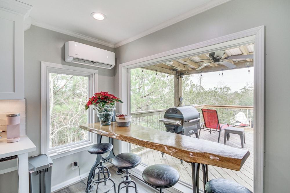 Bay St Louis Home w/ Private Dock + Kayaks!