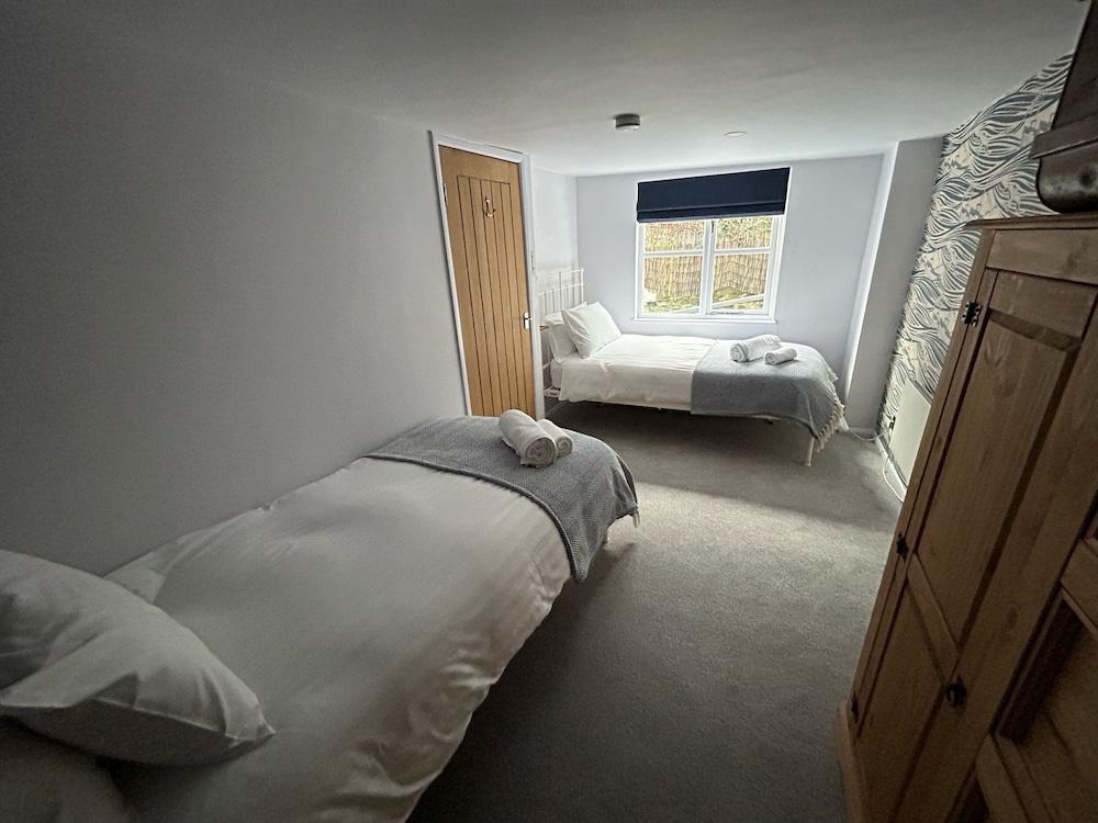 Secret Garden, 34C Clarence Street