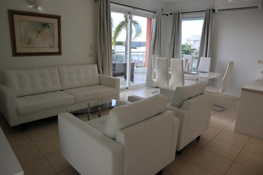Captivating 2-bed Apartment in Maho