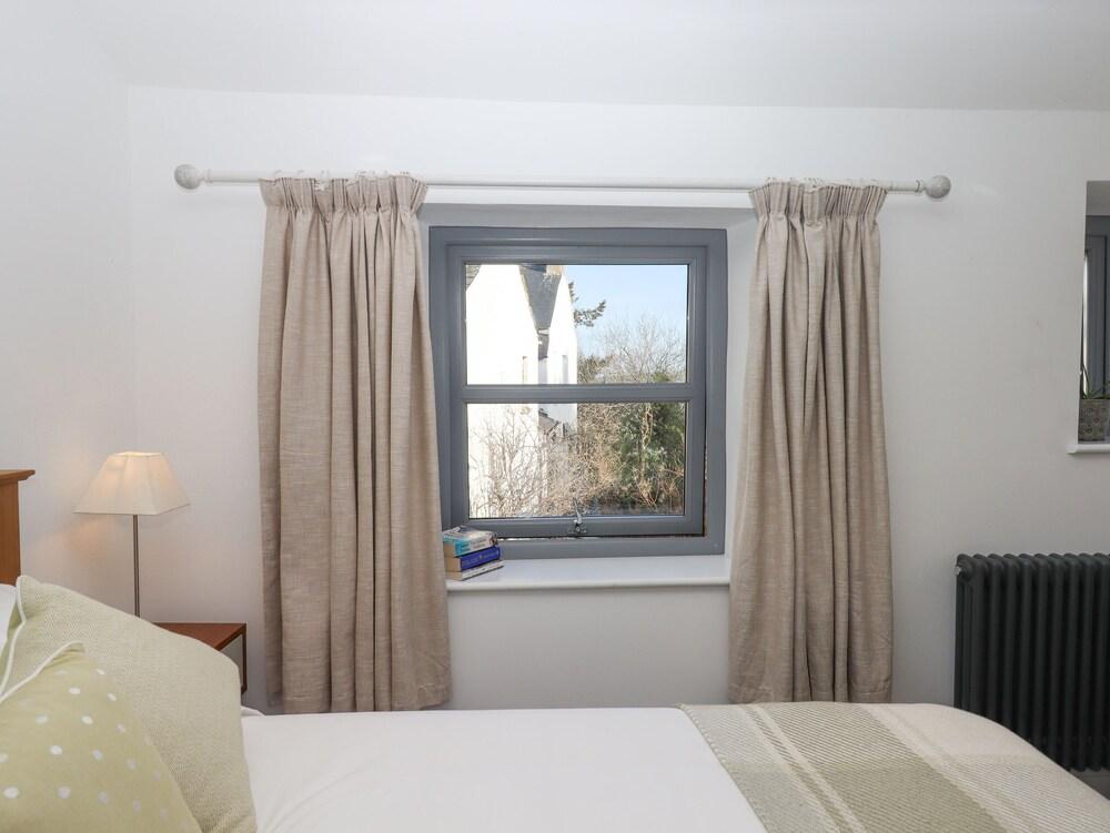 The Cottage on The Square