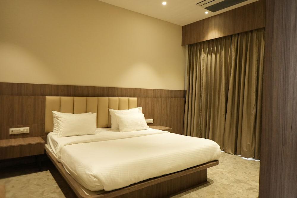 Mansa Club And Resort