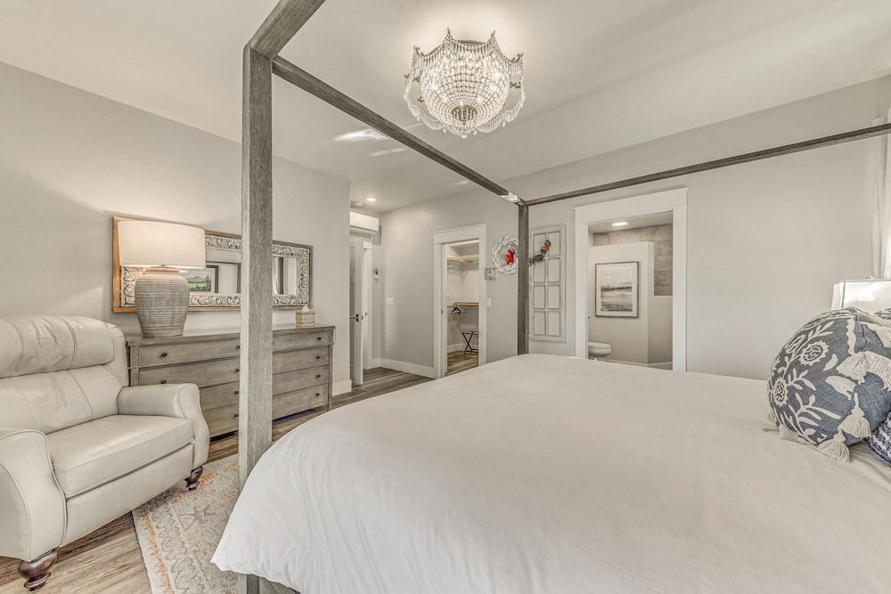 Ruidoso Home w/ Hot Tub & National Forest Access!