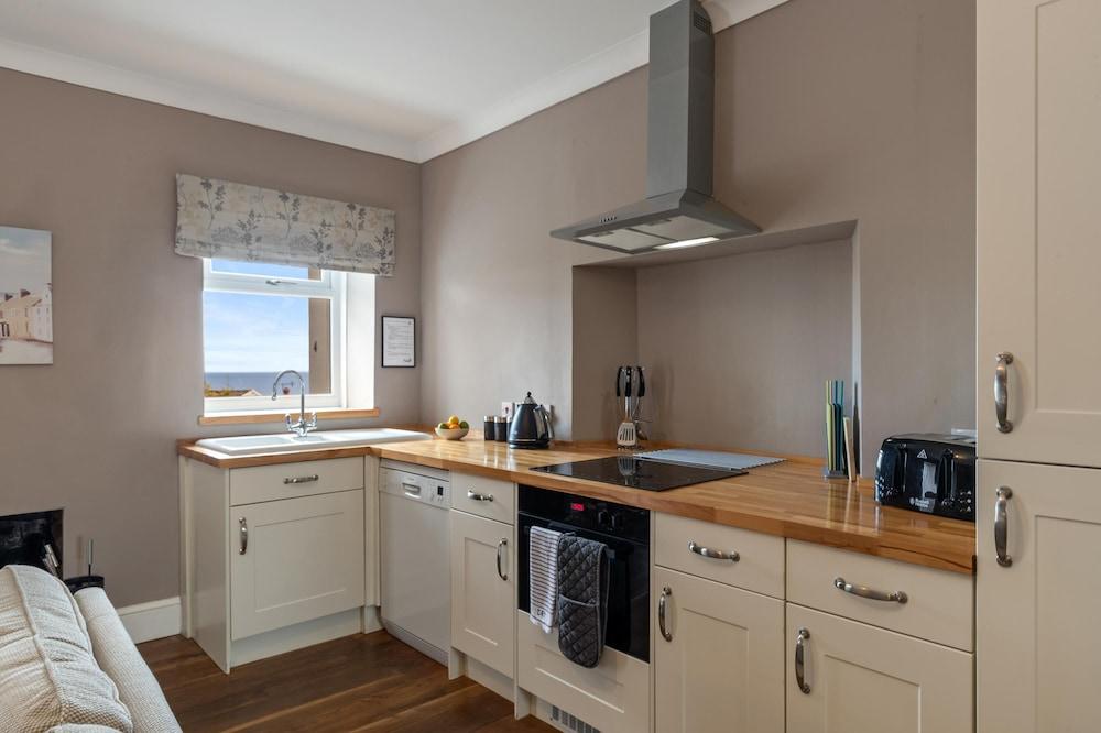 Caldey Island View - Sea Views and Log Burner